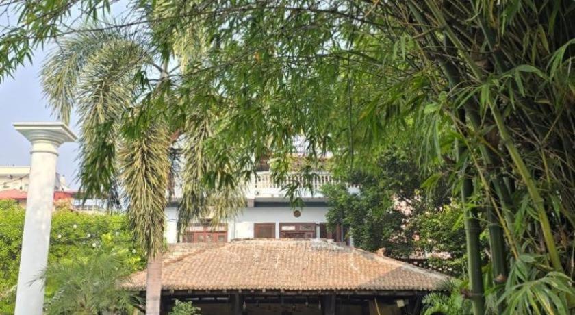 Club Denovo Hotel Butwal Buitenkant foto
