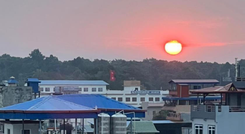 Club Denovo Hotel Butwal Buitenkant foto